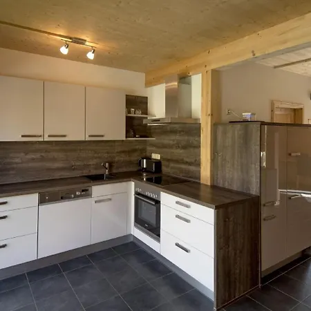 Superior Chalet شاليه